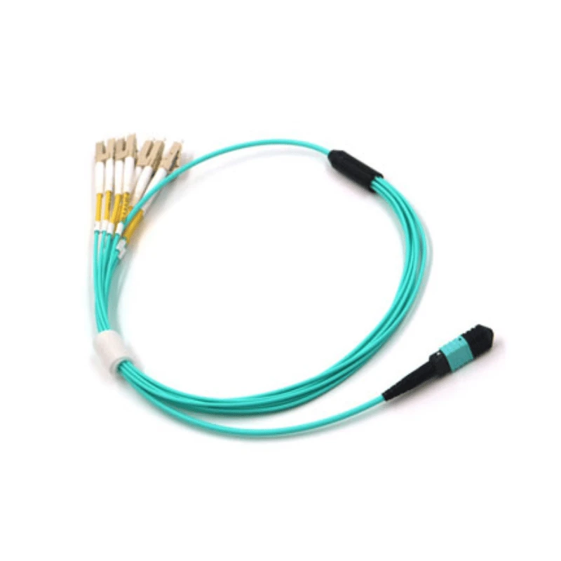 MPO u LC kabel s višemodnim vlaknima